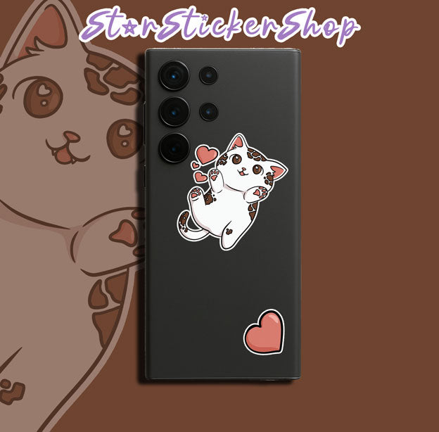 Feedline - Felines doing cat things online. White Giraffe Pattern Cat